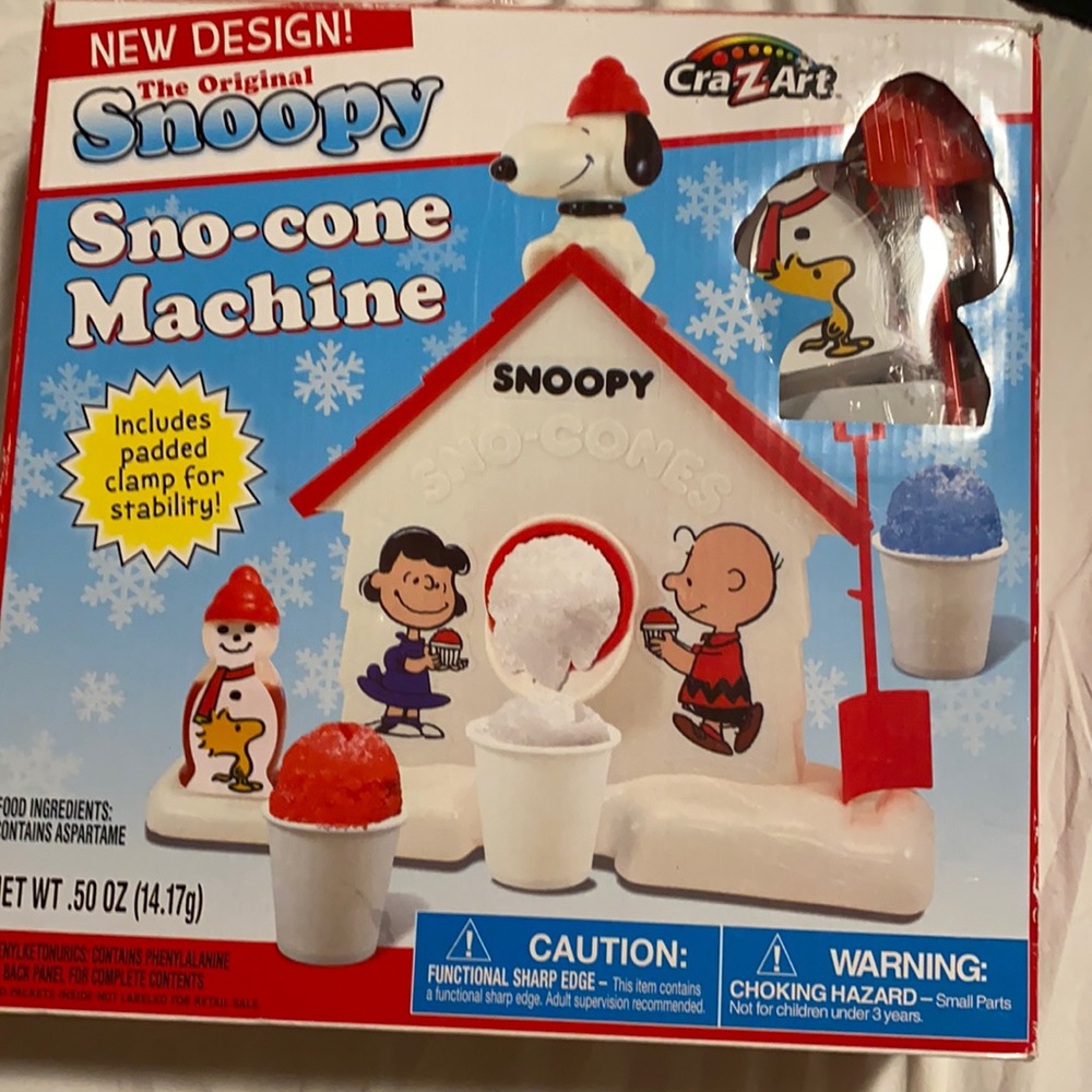 Snoopy snow cone machine